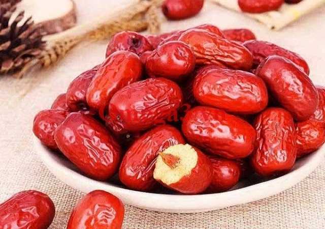 Táo đỏ sấy khô