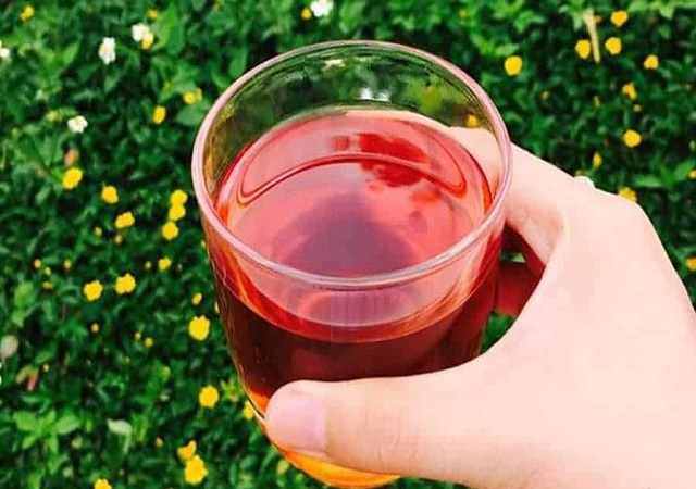 Cây Cỏ Máu Khô